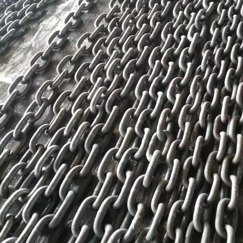 What Is the Difference Between Stud Chain and Studless Chain?